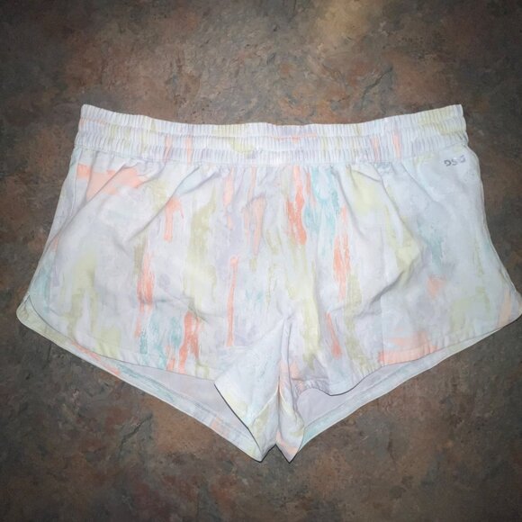 Womens‎ DSG Stride Shorts Large Torn Camo Multi Moisture-Wicking - Picture 1 of 9